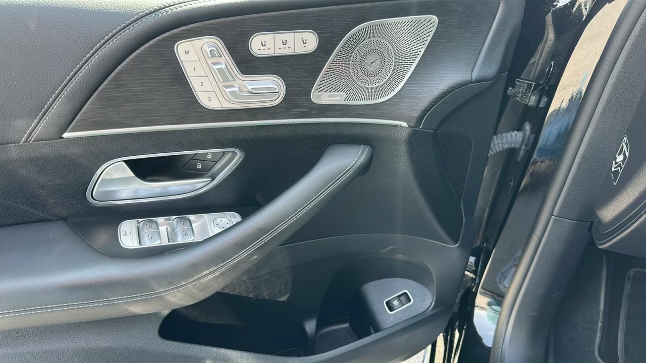 Mercedes-Benz GLE 400d 4MATIC AMG Line - foto 9