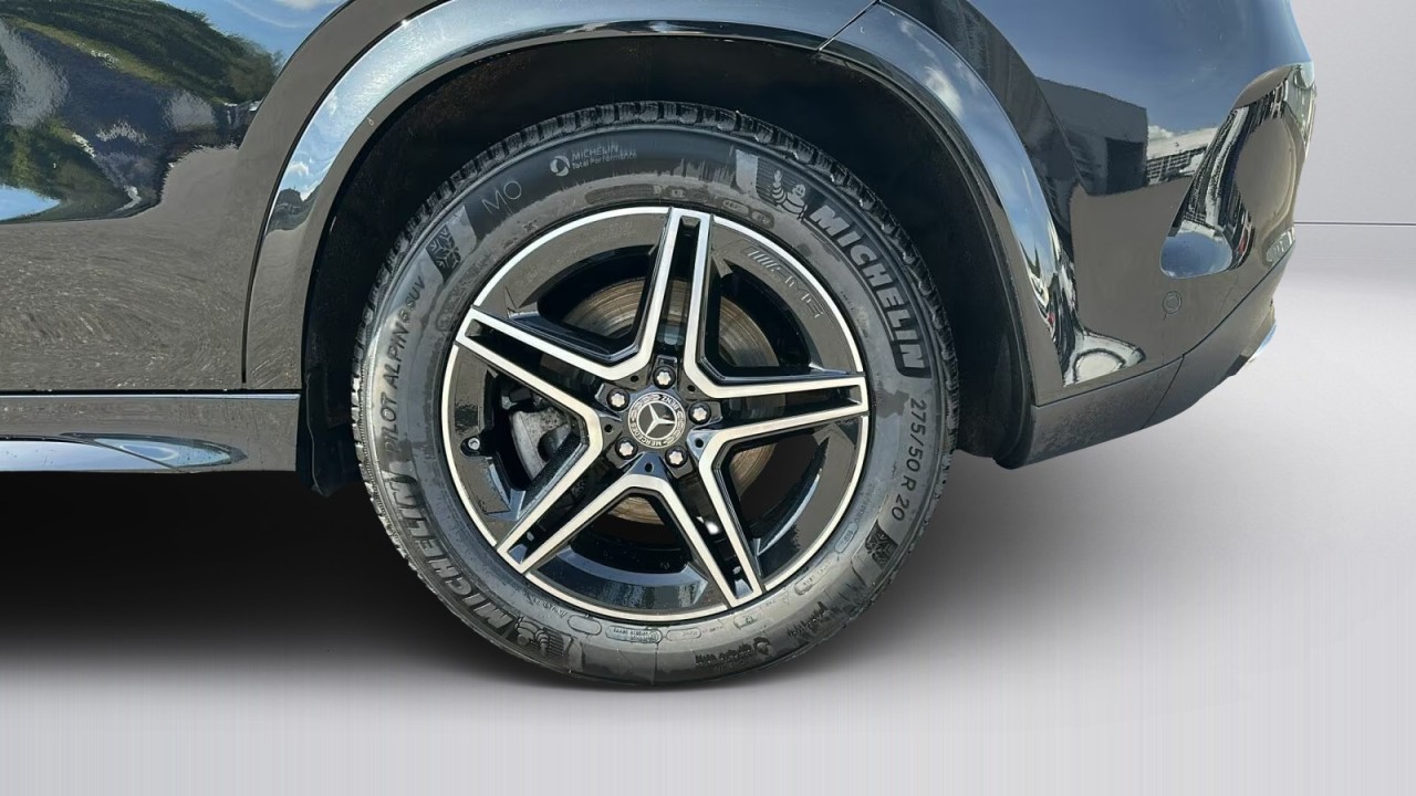 Mercedes-Benz GLE 400d 4MATIC AMG Line - foto 12