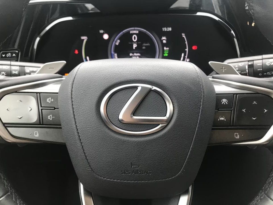 Lexus Seria NX 450h+ AWD Executive Line - foto 15