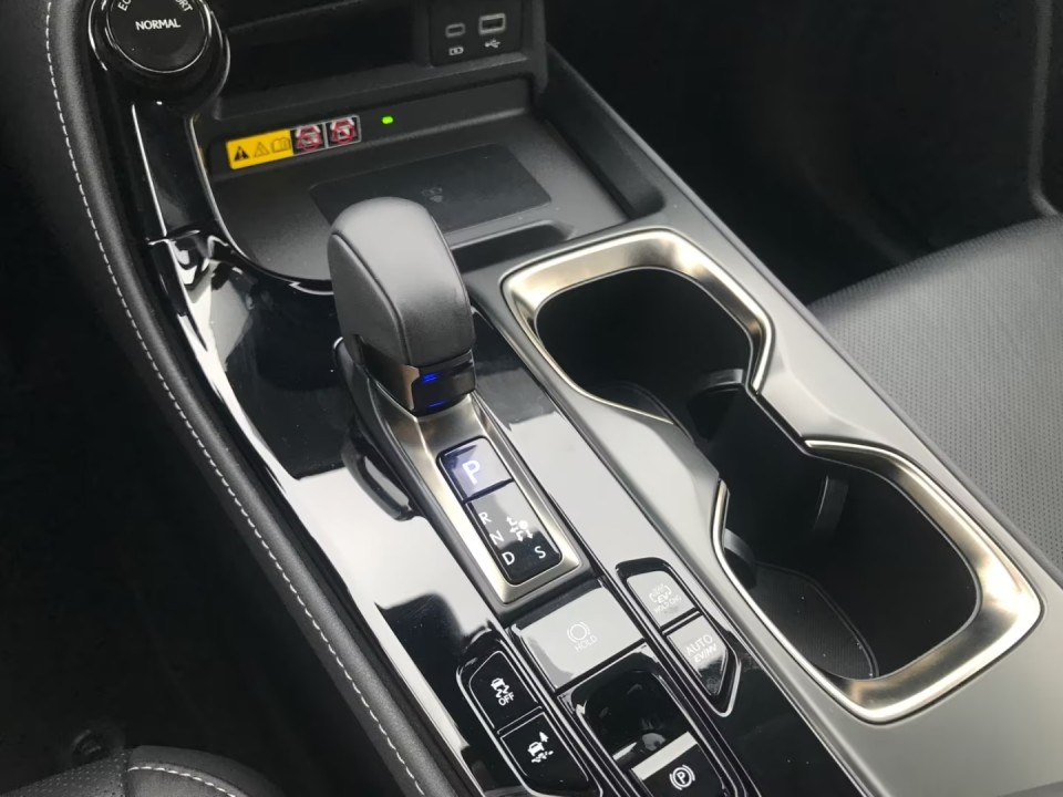 Lexus Seria NX 450h+ AWD Executive Line - foto 19