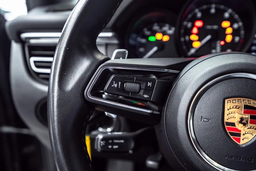 Porsche Macan - foto 18