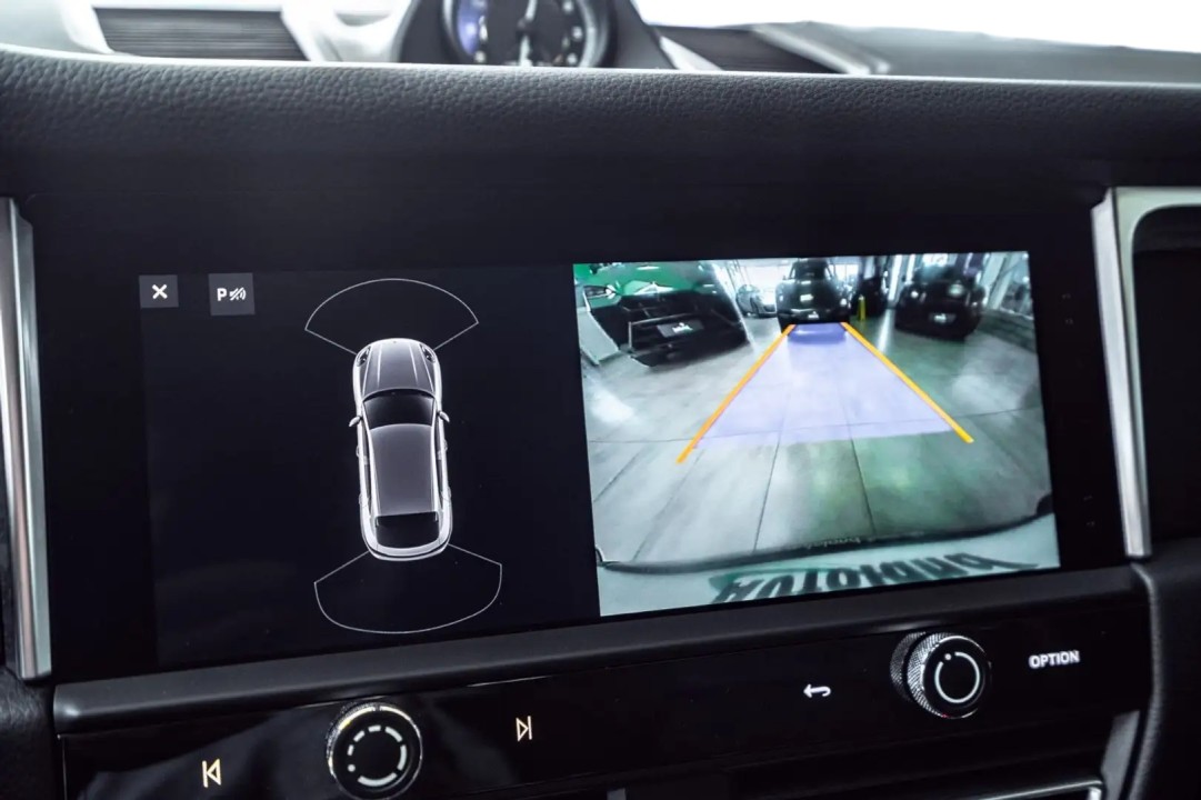 Porsche Macan - foto 25