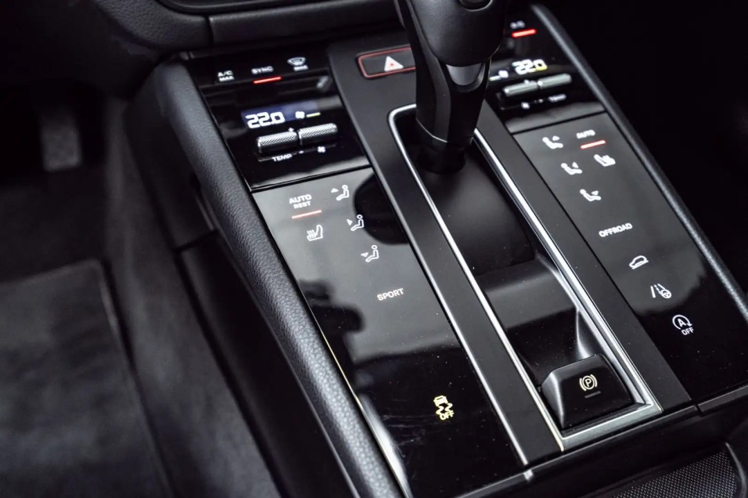Porsche Macan - foto 22