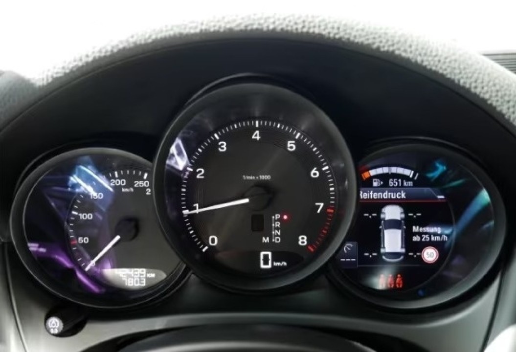 Porsche Macan - foto 16