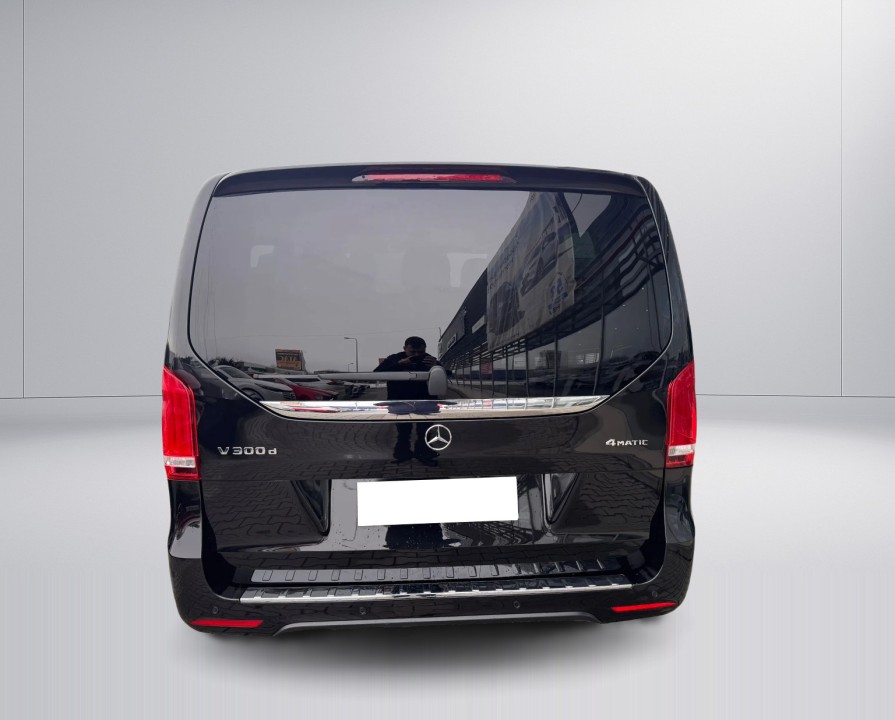 Mercedes-Benz V 300d (4)