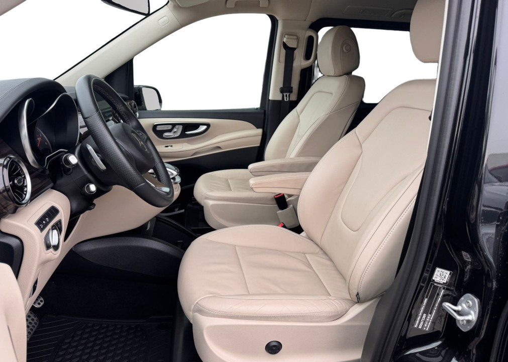 Mercedes-Benz V 300d - foto 11