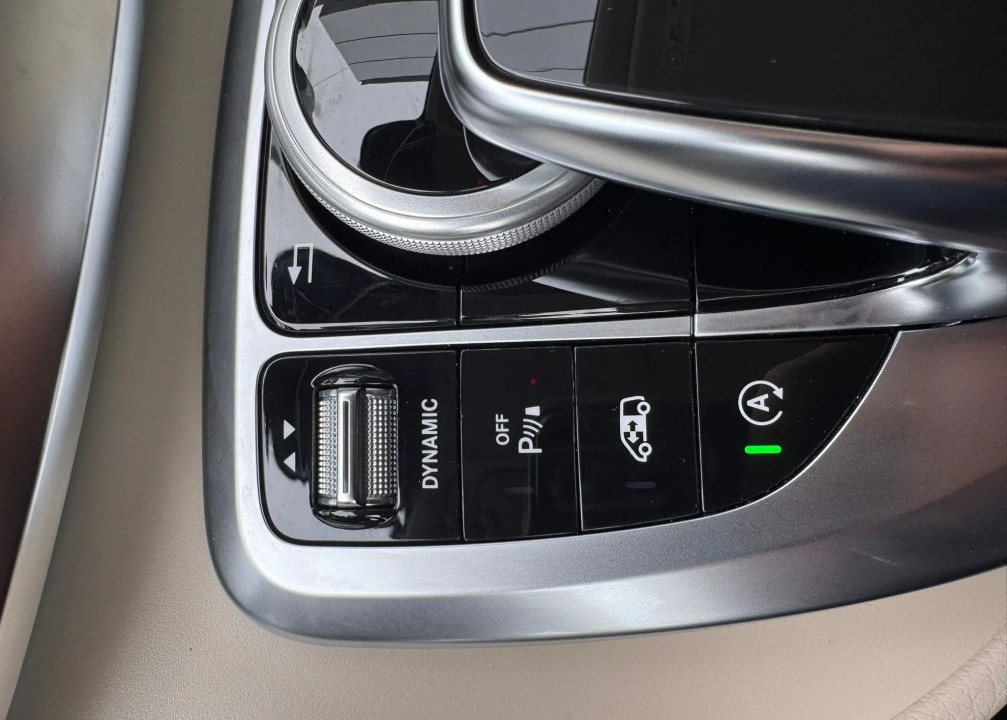 Mercedes-Benz V 300d - foto 17