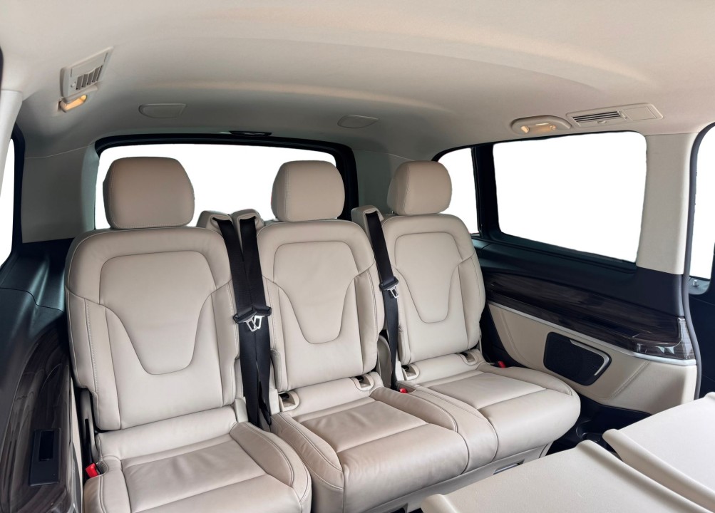 Mercedes-Benz V 300d - foto 15
