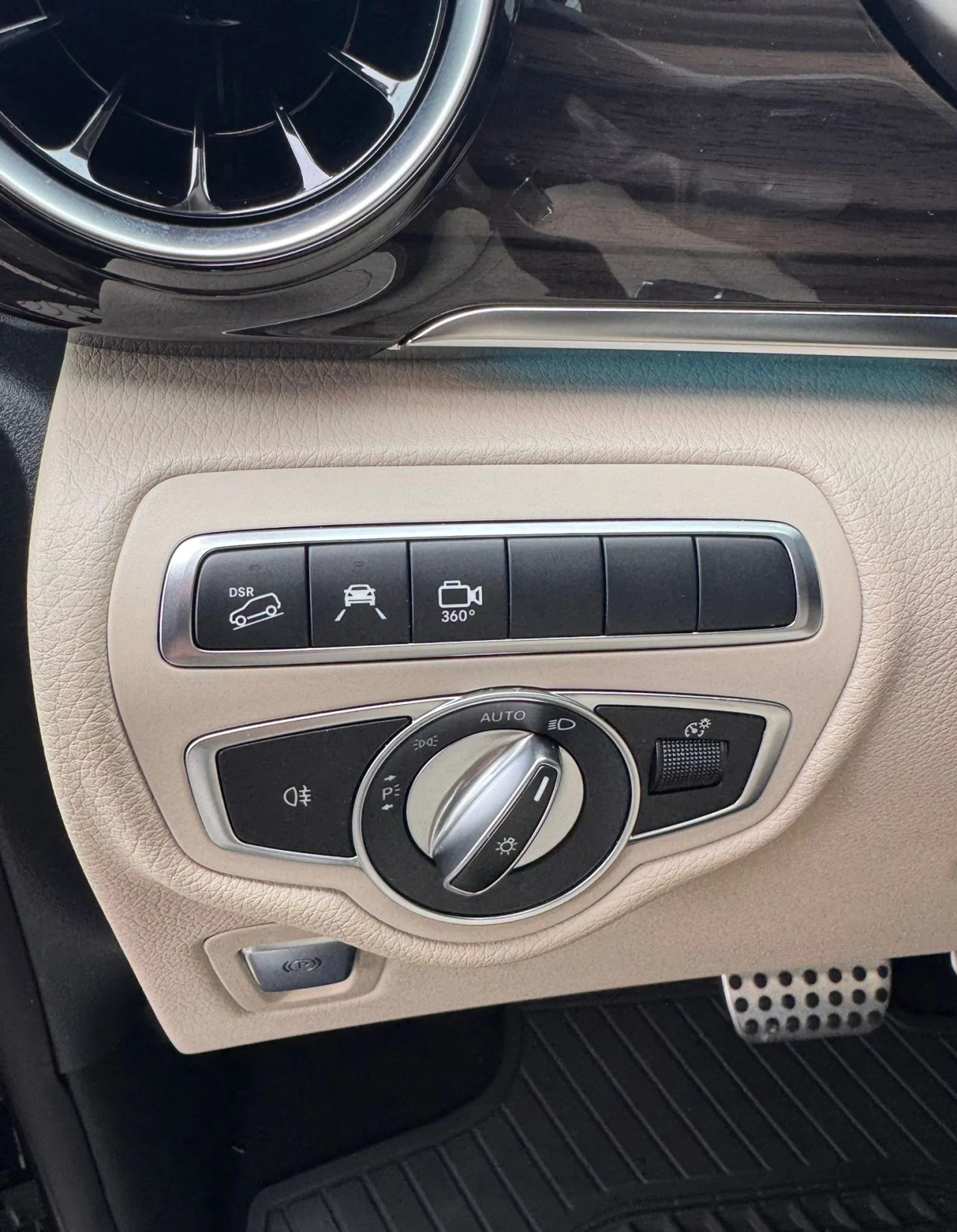 Mercedes-Benz V 300d - foto 22