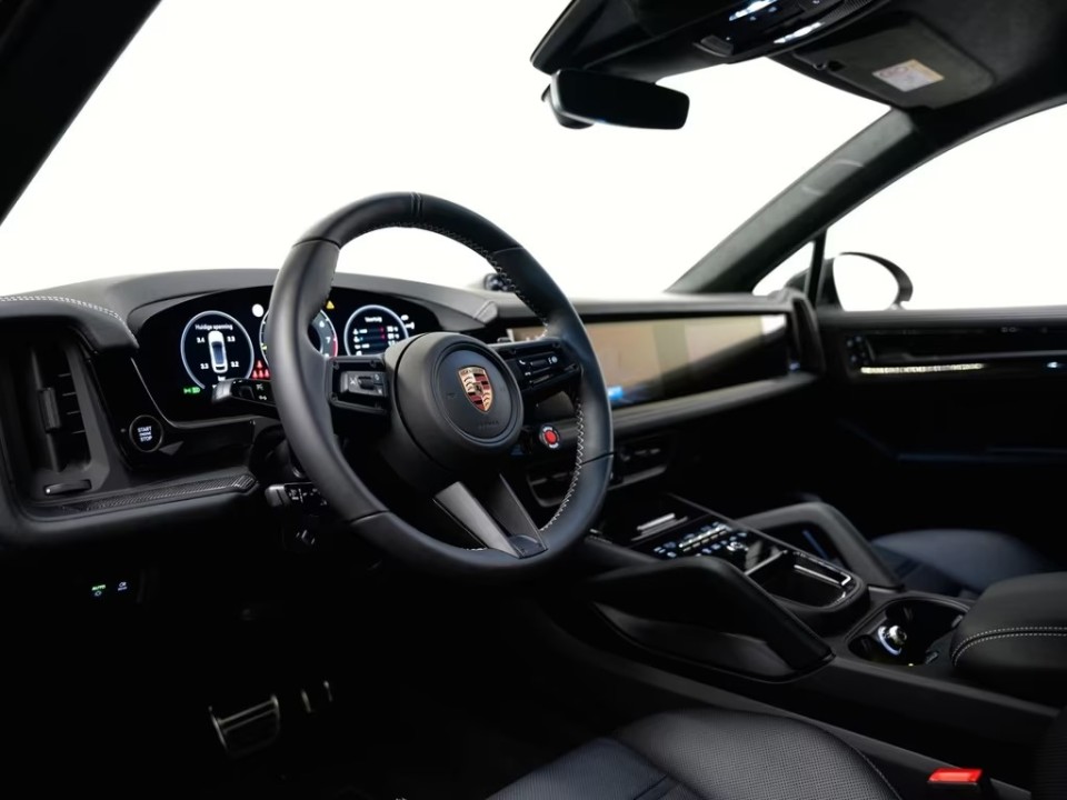 Porsche Cayenne Coupe Turbo E-Hybrid (5)