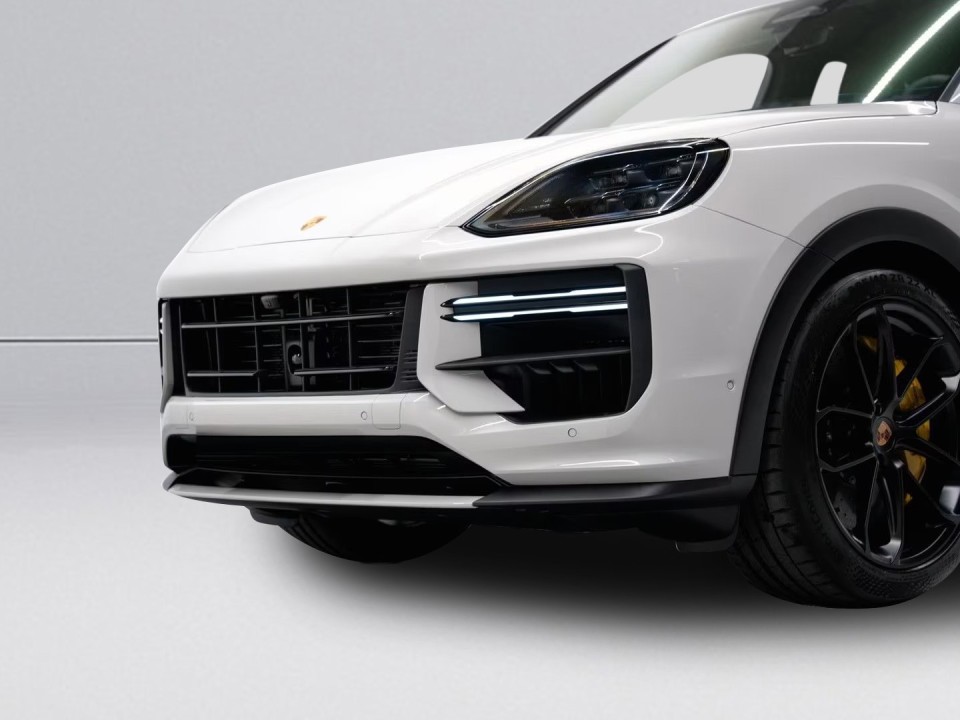Porsche Cayenne Coupe Turbo E-Hybrid - foto 31