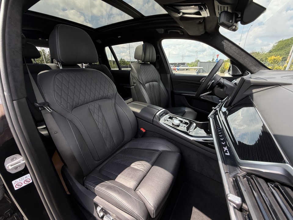 BMW X7 xDrive40d - foto 12