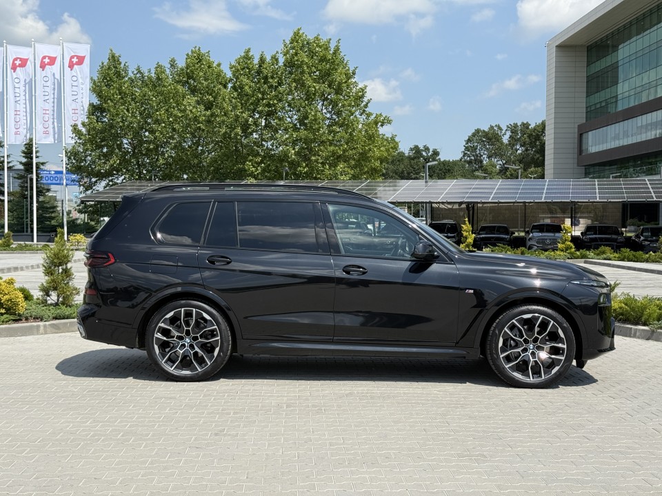 BMW X7 xDrive40d (2)