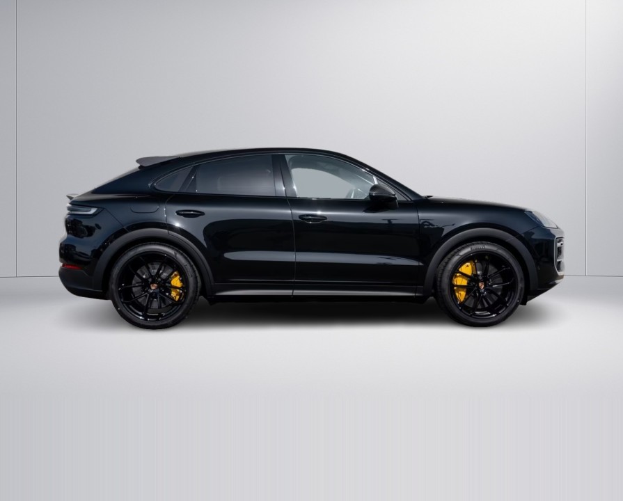 Porsche Cayenne Coupe Turbo E-Hybrid (2)