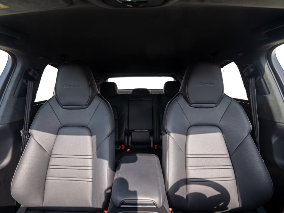 Porsche Cayenne Coupe Turbo E-Hybrid - foto 18