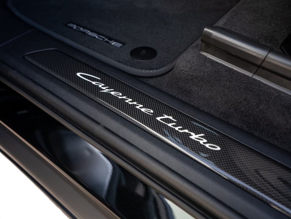 Porsche Cayenne Coupe Turbo E-Hybrid - foto 36