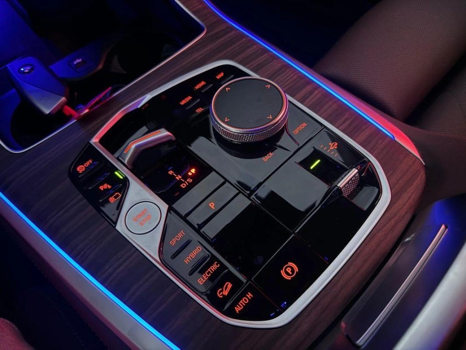 BMW X5 xDrive50e - foto 13