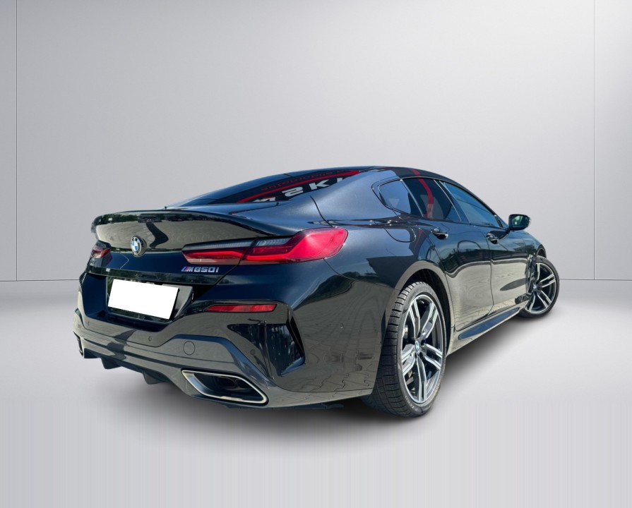 BMW M8 (3)