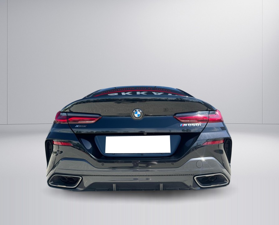 BMW M8 (5)