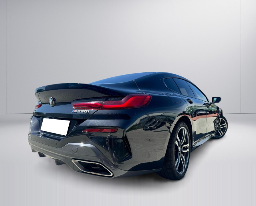 BMW M8 (4)