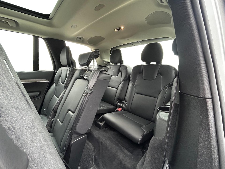 Volvo XC 90 Recharge T8 Inscription Expression - foto 11