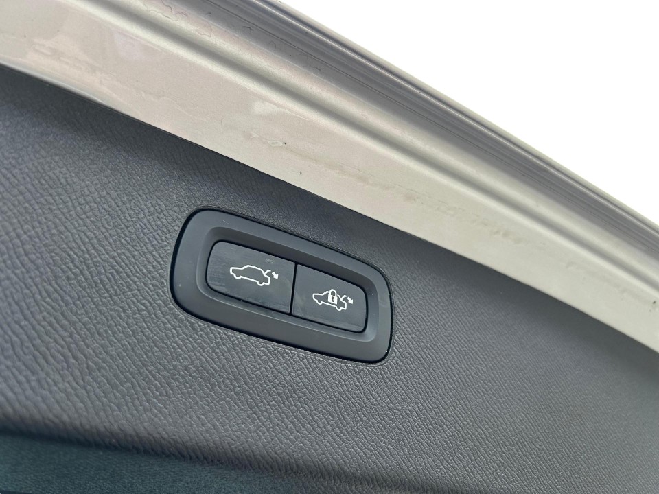 Volvo XC 90 Recharge T8 Inscription Expression - foto 28