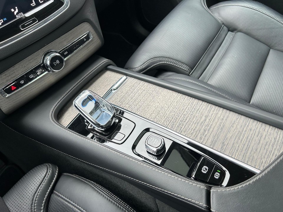 Volvo XC 90 Recharge T8 Inscription Expression - foto 18