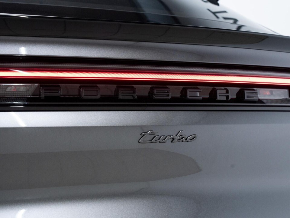 Porsche Cayenne Coupe Turbo E-Hybrid - foto 19