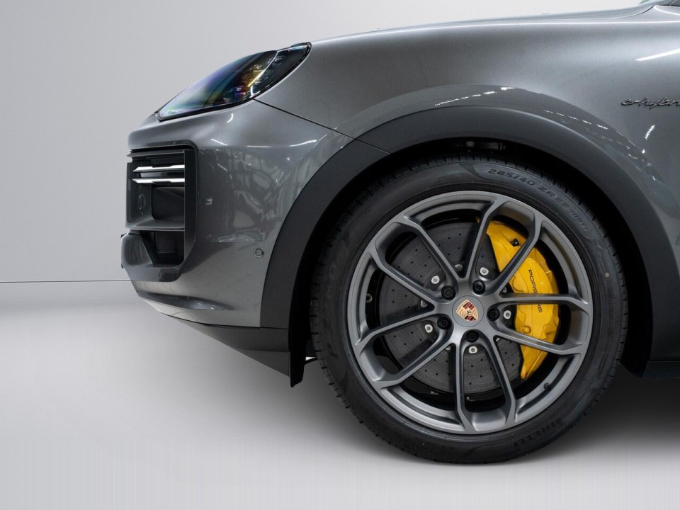 Porsche Cayenne Coupe Turbo E-Hybrid - foto 22