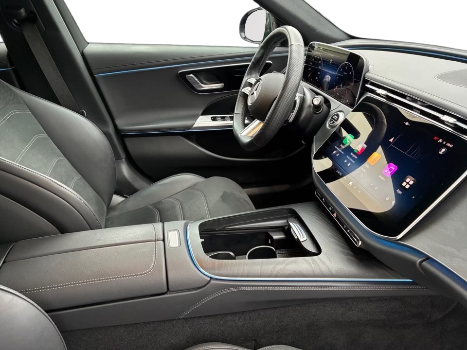 Mercedes-Benz E 220d AMG - foto 9
