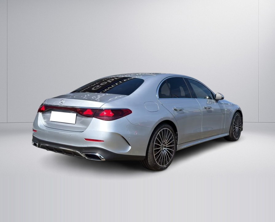 Mercedes-Benz E 220d AMG - foto 6
