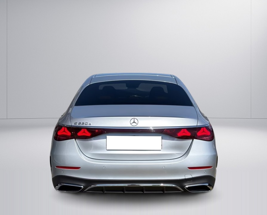 Mercedes-Benz E 220d AMG (5)
