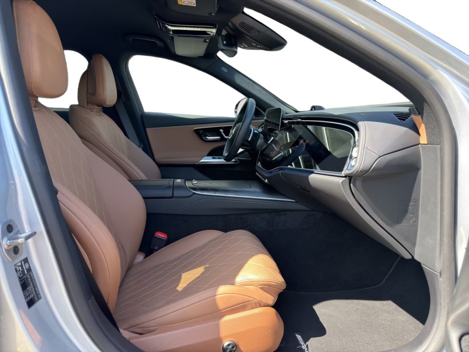 Mercedes-Benz E 220d AMG - foto 8