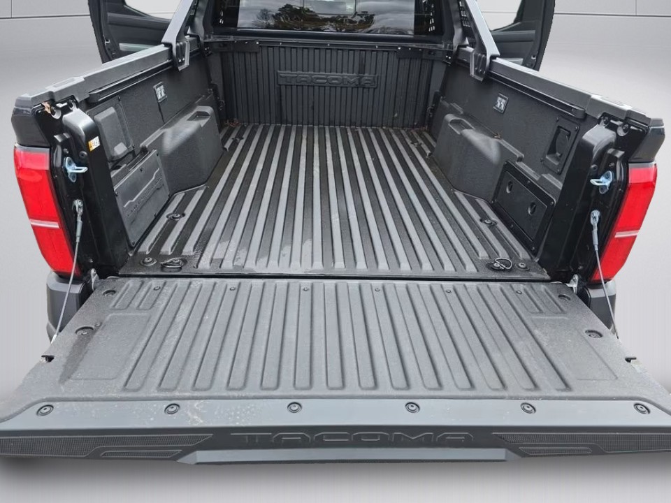 Toyota Tacoma - foto 17