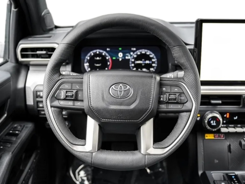 Toyota Tacoma - foto 11