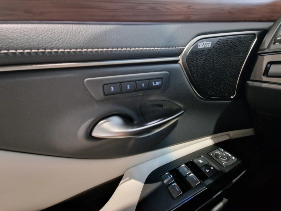 Lexus Seria ES 300h Prestige - foto 18