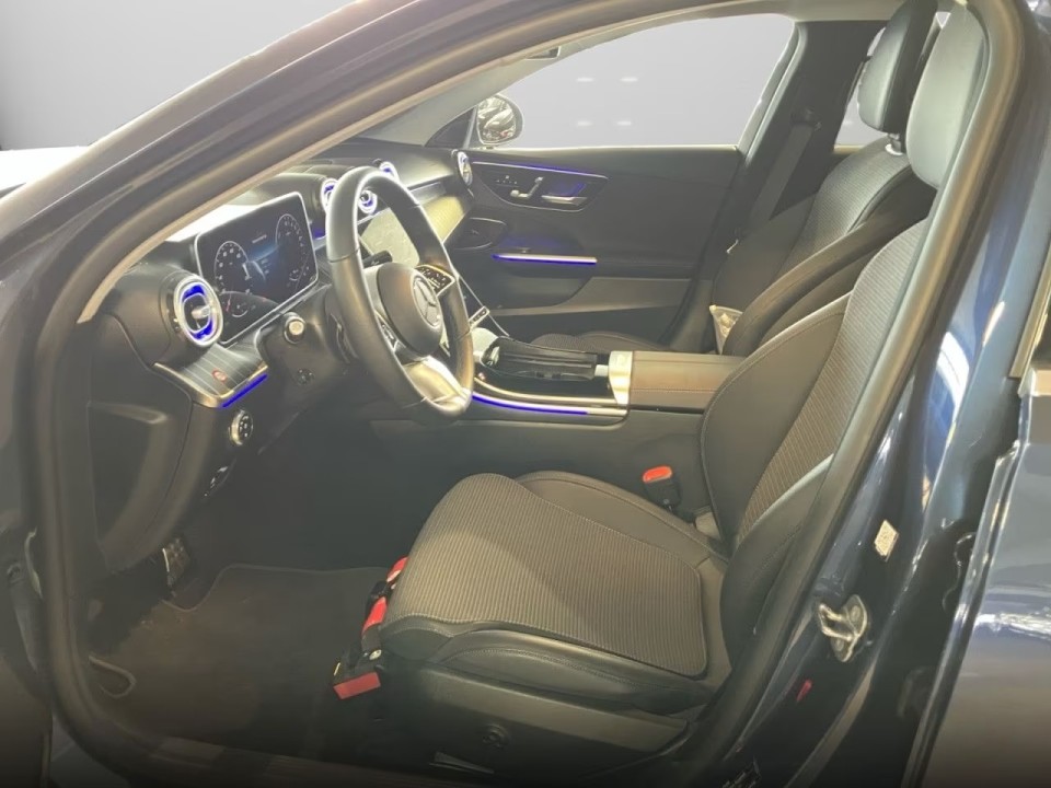 Mercedes-Benz C 300e Avantgarde - foto 11