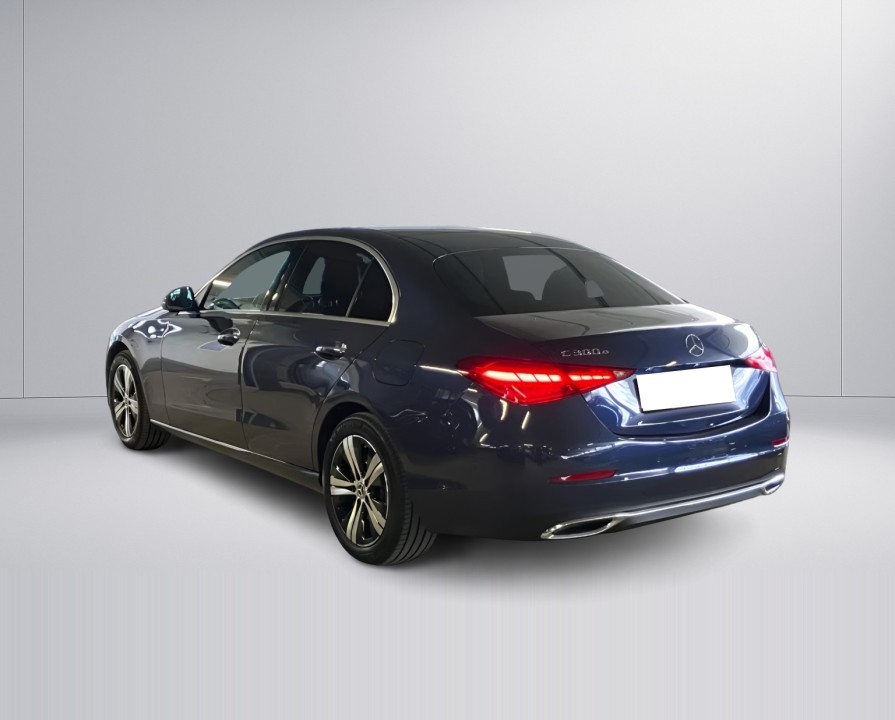 Mercedes-Benz C 300e Avantgarde - foto 6