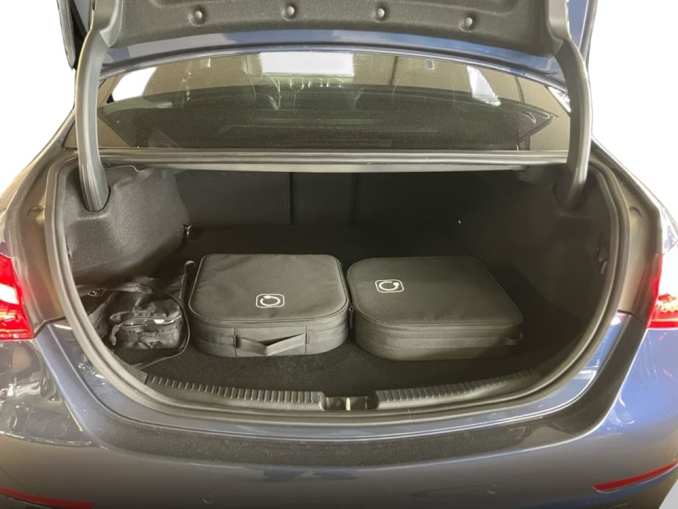 Mercedes-Benz C 300e Avantgarde - foto 16