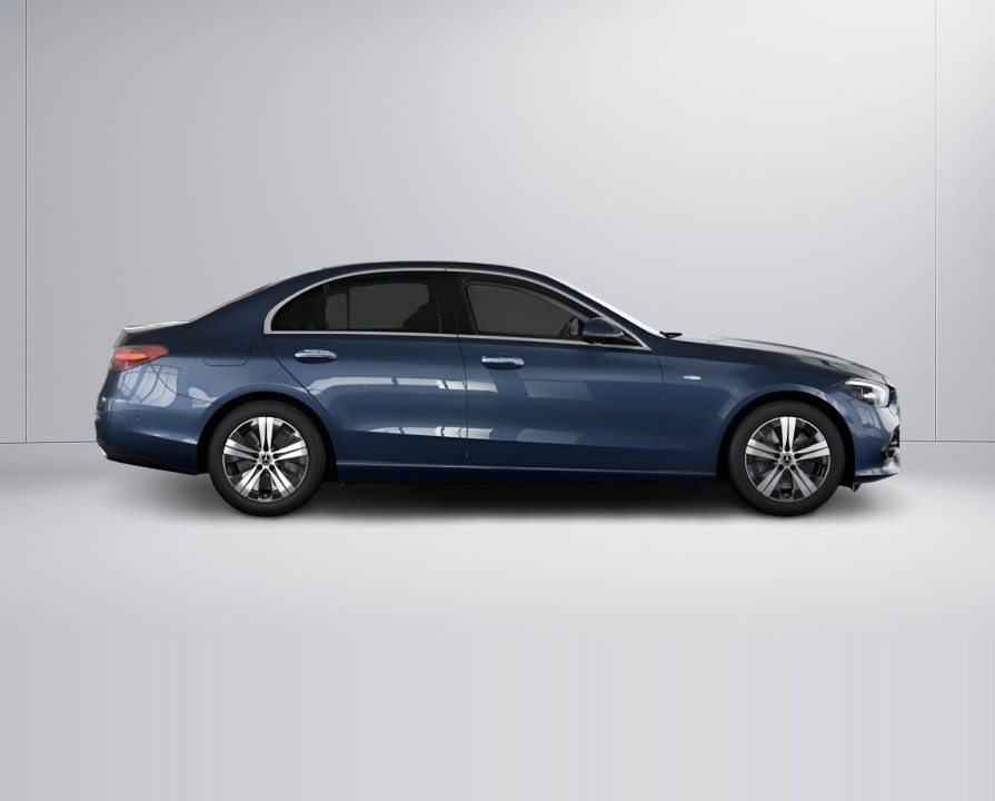Mercedes-Benz C 300e Avantgarde (2)