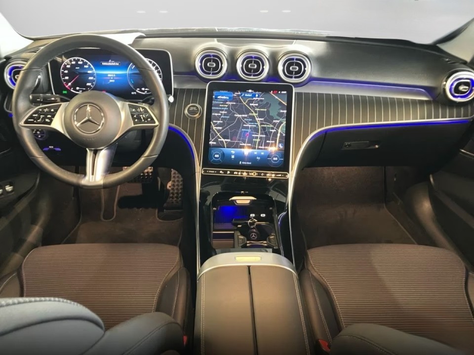 Mercedes-Benz C 300e Avantgarde - foto 10