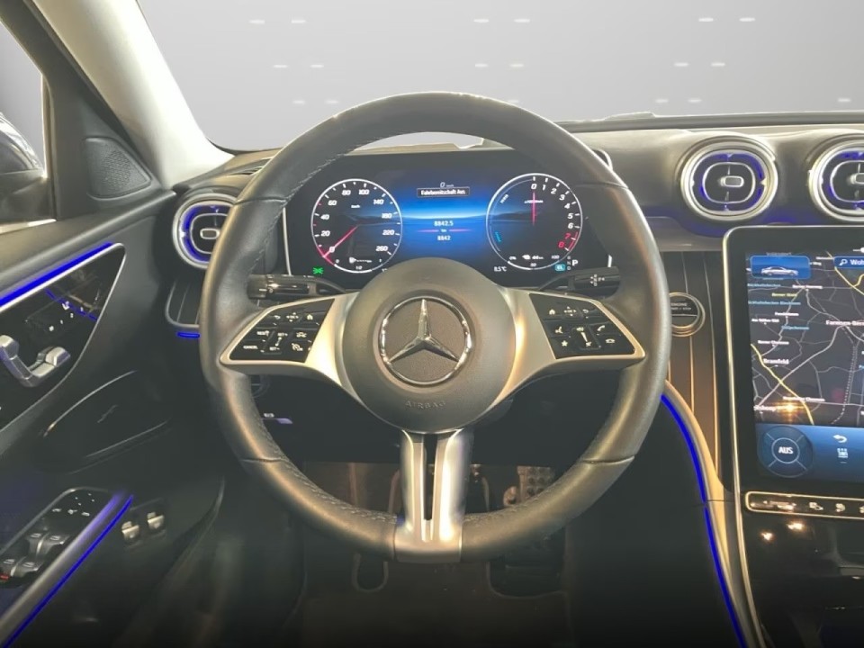 Mercedes-Benz C 300e Avantgarde - foto 9