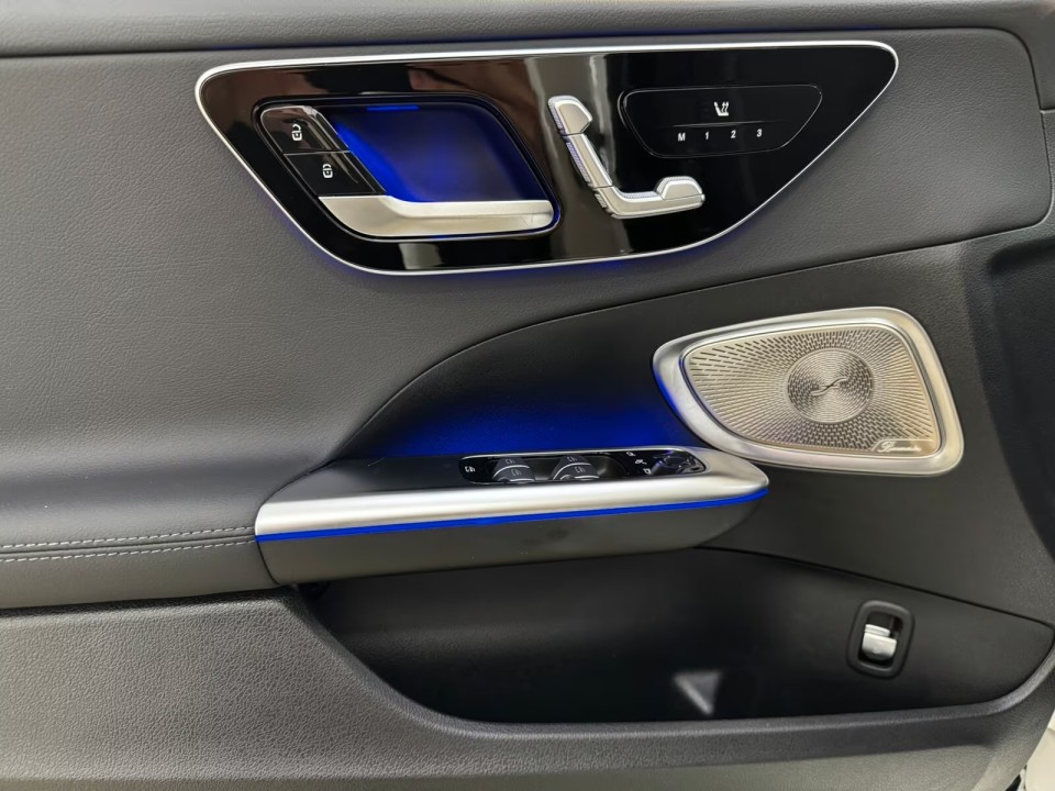 Mercedes-Benz C 300de Avantgarde - foto 16