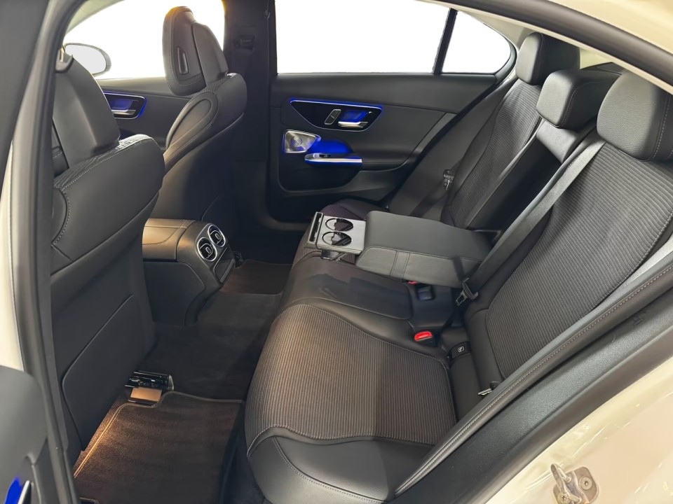 Mercedes-Benz C 300de Avantgarde - foto 9