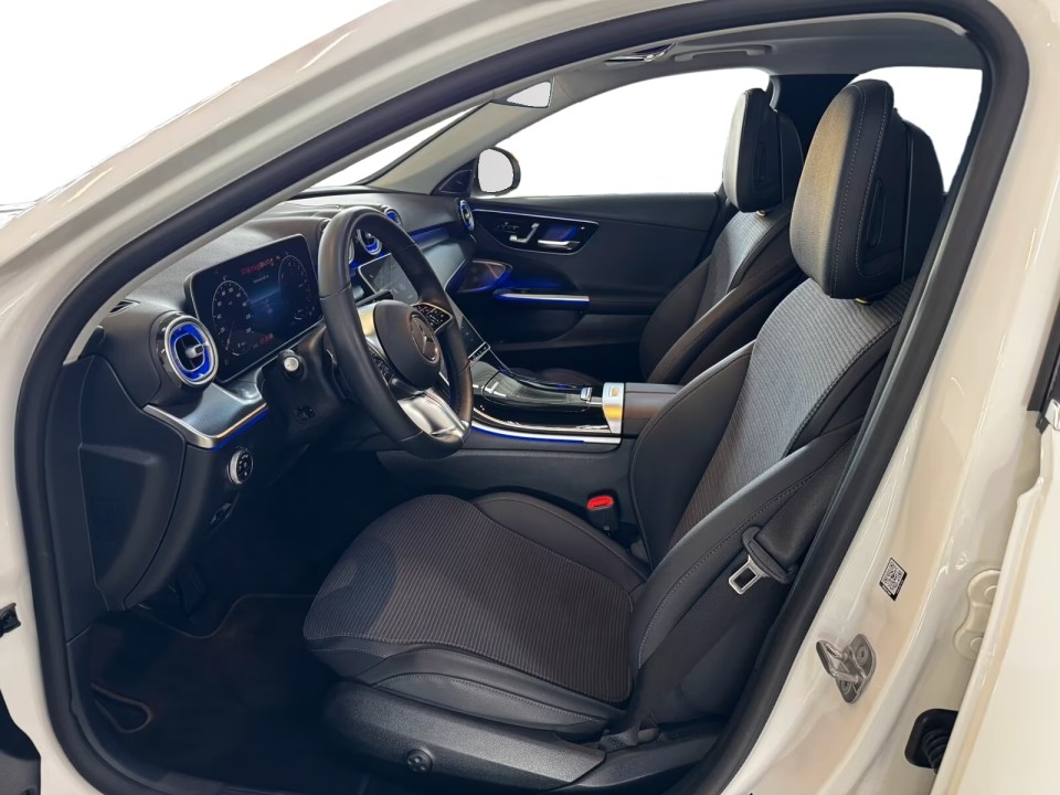 Mercedes-Benz C 300de Avantgarde - foto 8