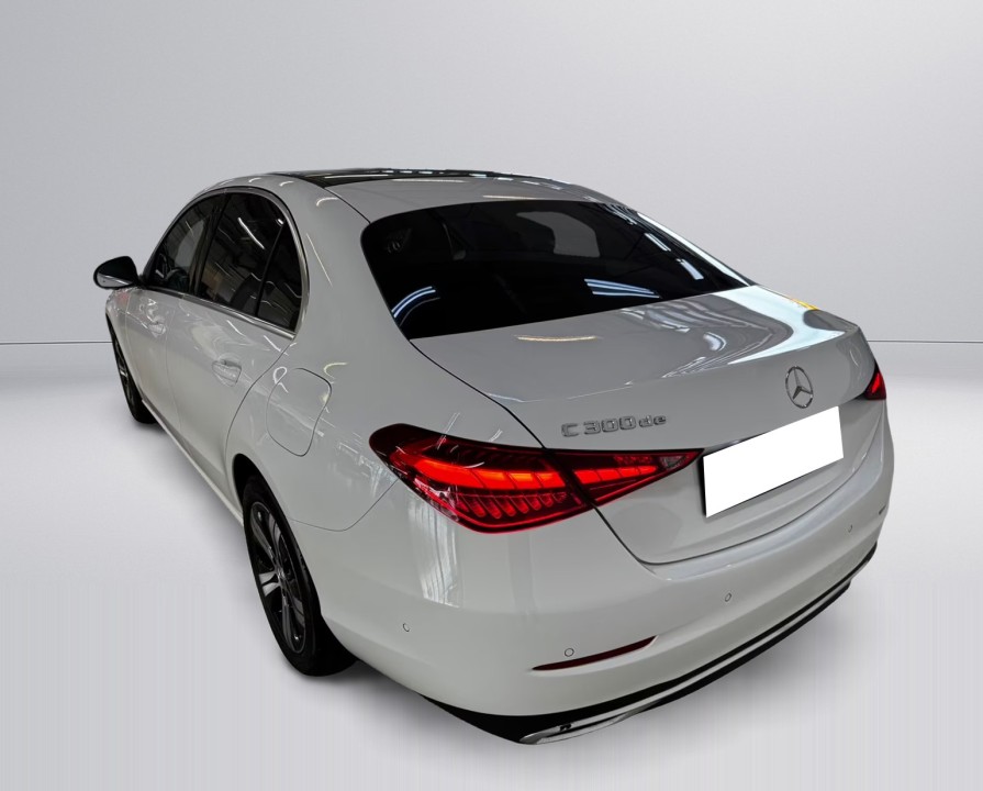 Mercedes-Benz C 300de Avantgarde (4)