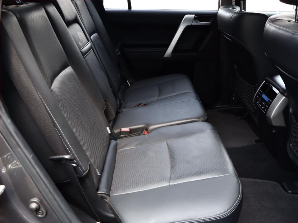 Toyota Land Cruiser 2.8 - foto 9