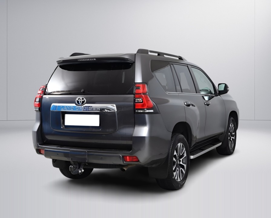 Toyota Land Cruiser 2.8 (3)