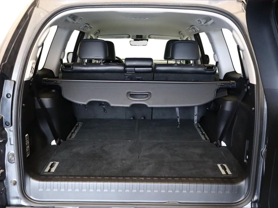 Toyota Land Cruiser 2.8 - foto 17