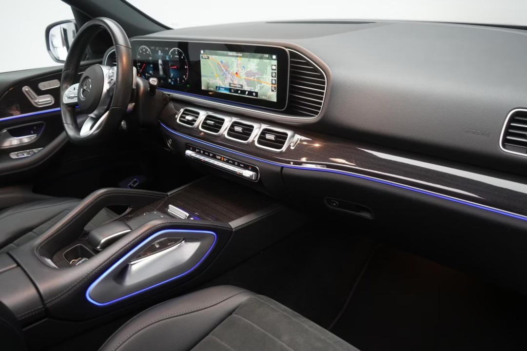 Mercedes-Benz GLE 300d 4MATIC - foto 10
